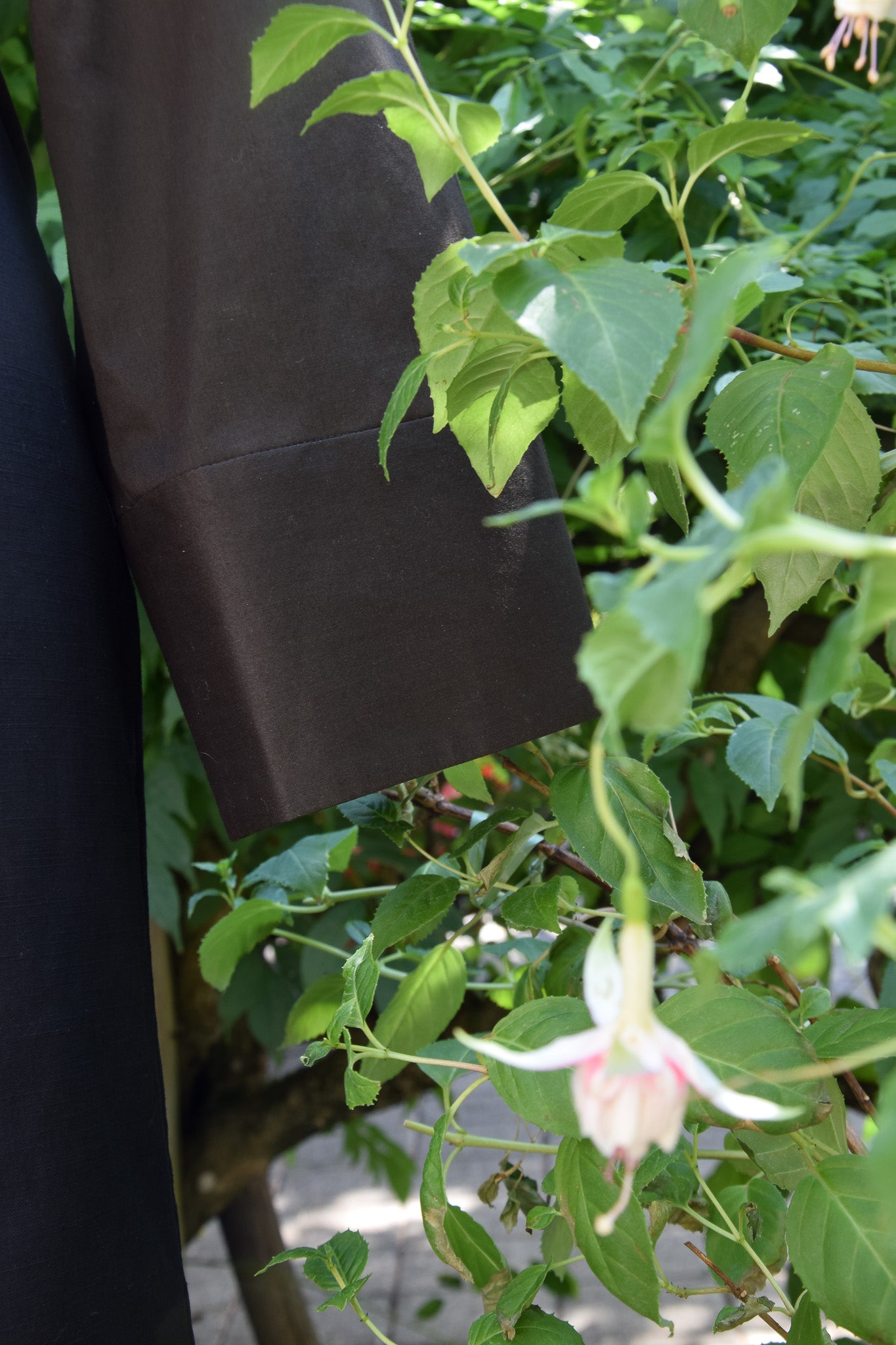 Handgefertigte Elan Bluse in Espresso aus der Kollektion The New Luxury von PALAIS du SOLEIL